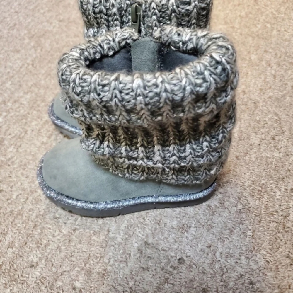 GREY BOOTS for Girl  Size 7 - Picture 2 of 3